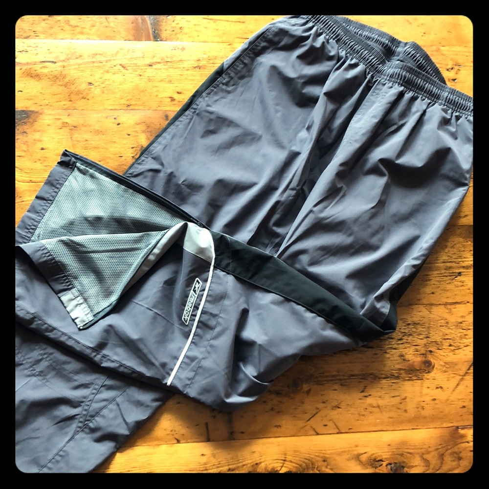 Reebok athletic pants 🏃🏻‍♂️🏃🏻🏃🏻‍♂️